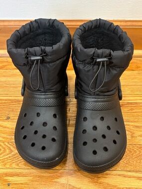 CROCS Black Women's Insulated Ankle Booties